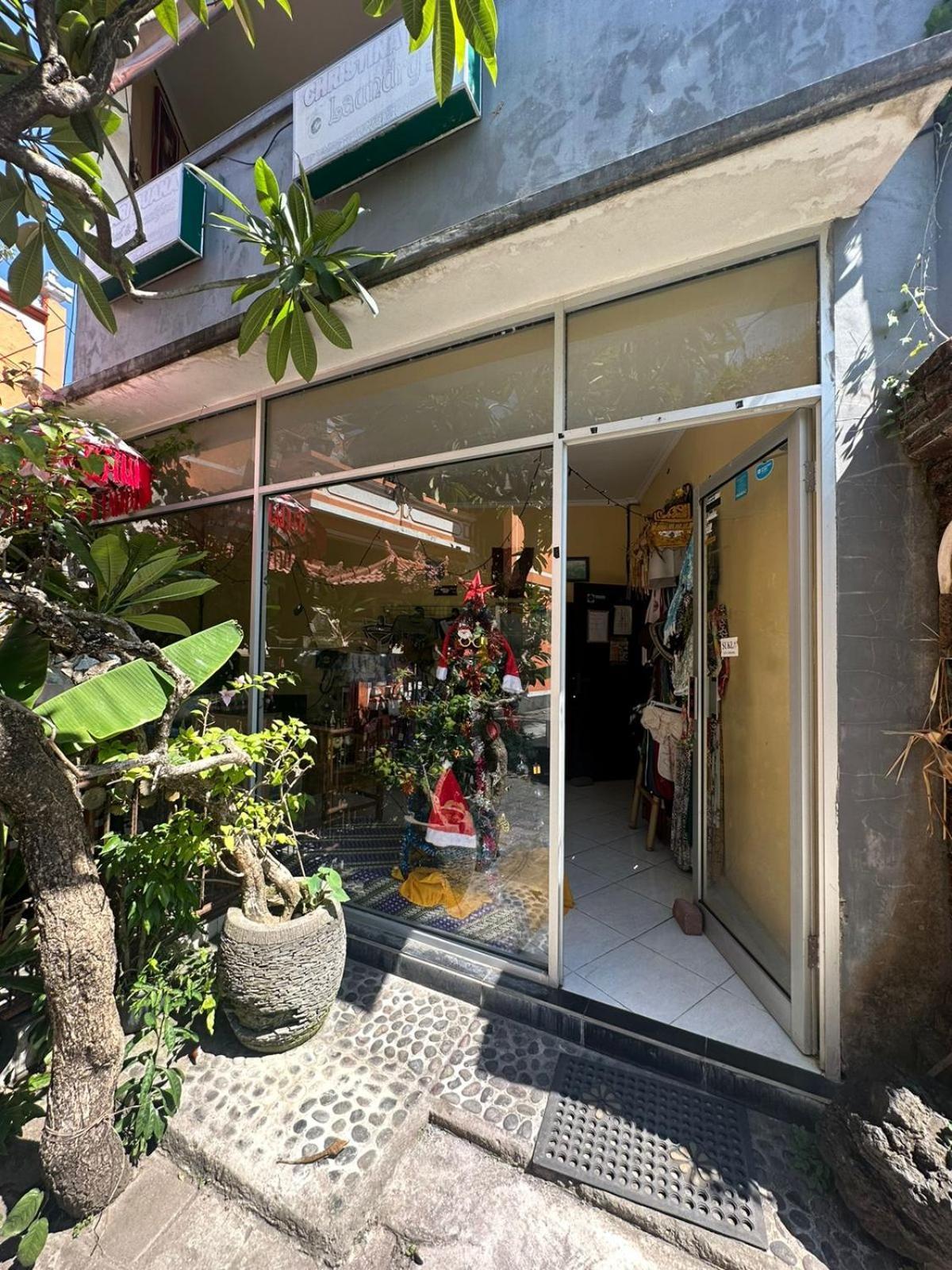 Sari Buana Bed & Breakfast Kuta  Exterior photo