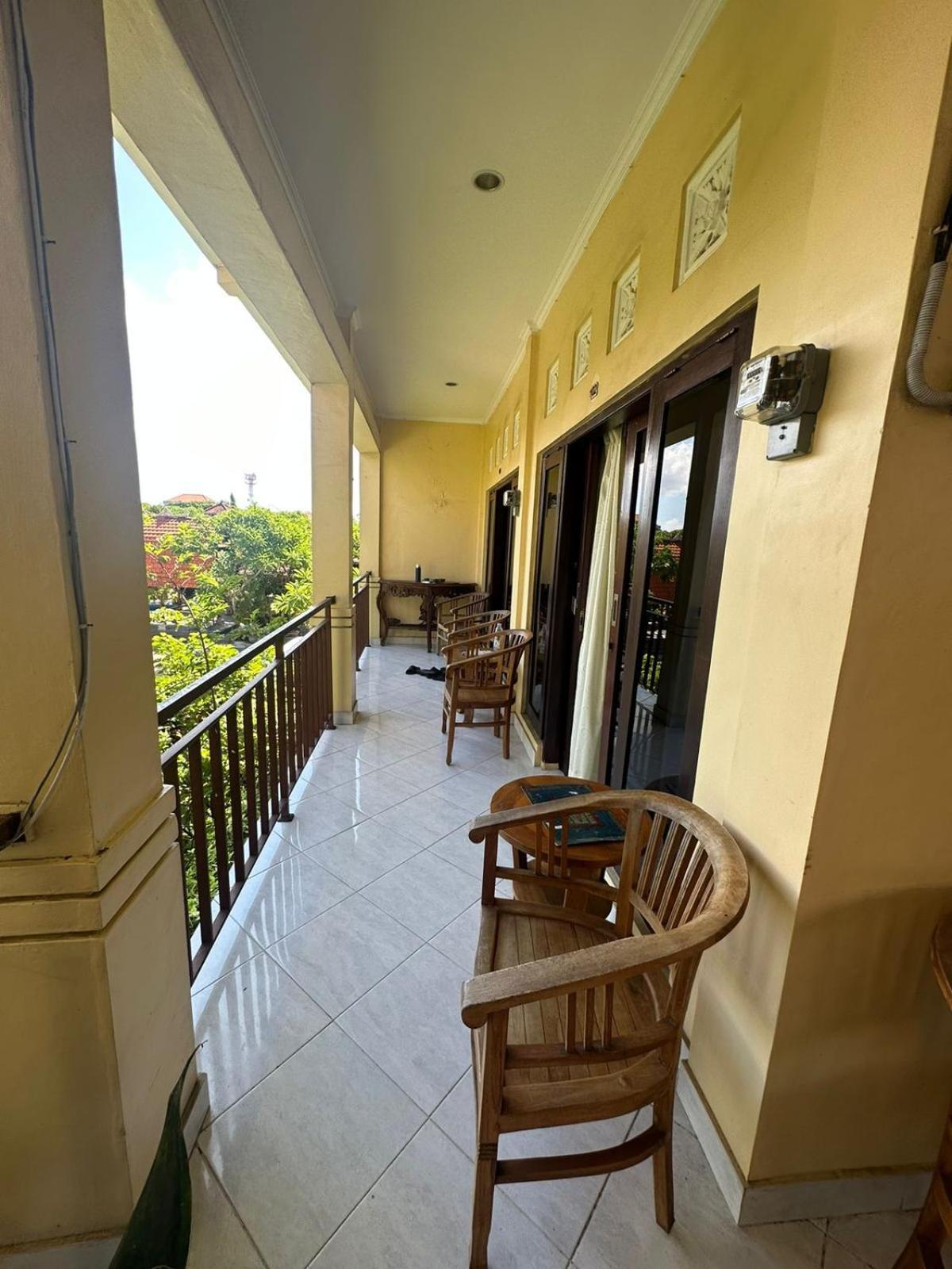 Sari Buana Bed & Breakfast Kuta  Exterior photo