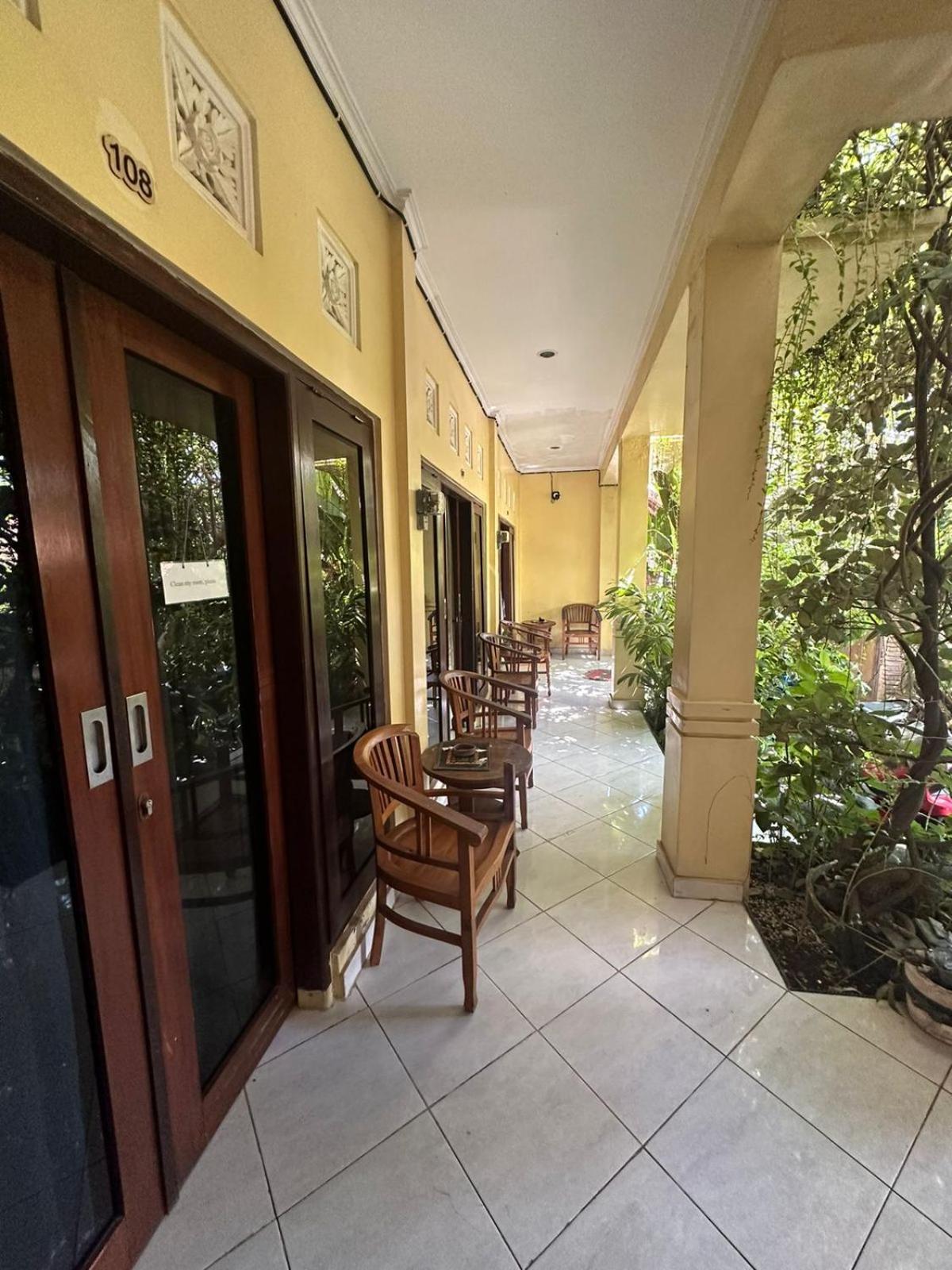 Sari Buana Bed & Breakfast Kuta  Exterior photo