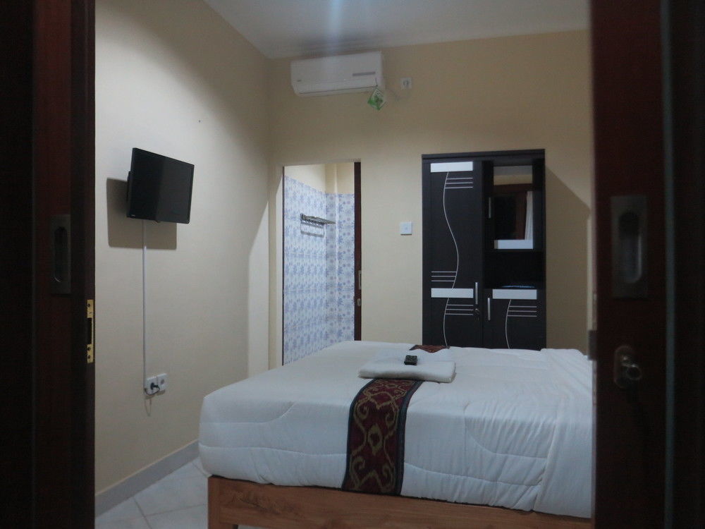 Sari Buana Bed & Breakfast Kuta  Exterior photo